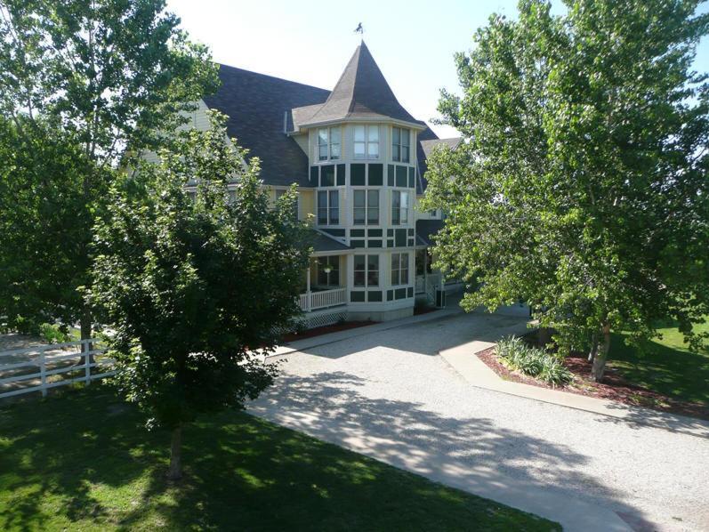Victorian Veranda Country Inn Lawrence Exterior foto